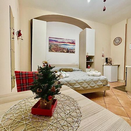 Materday Apartment Napoli Eksteriør bilde